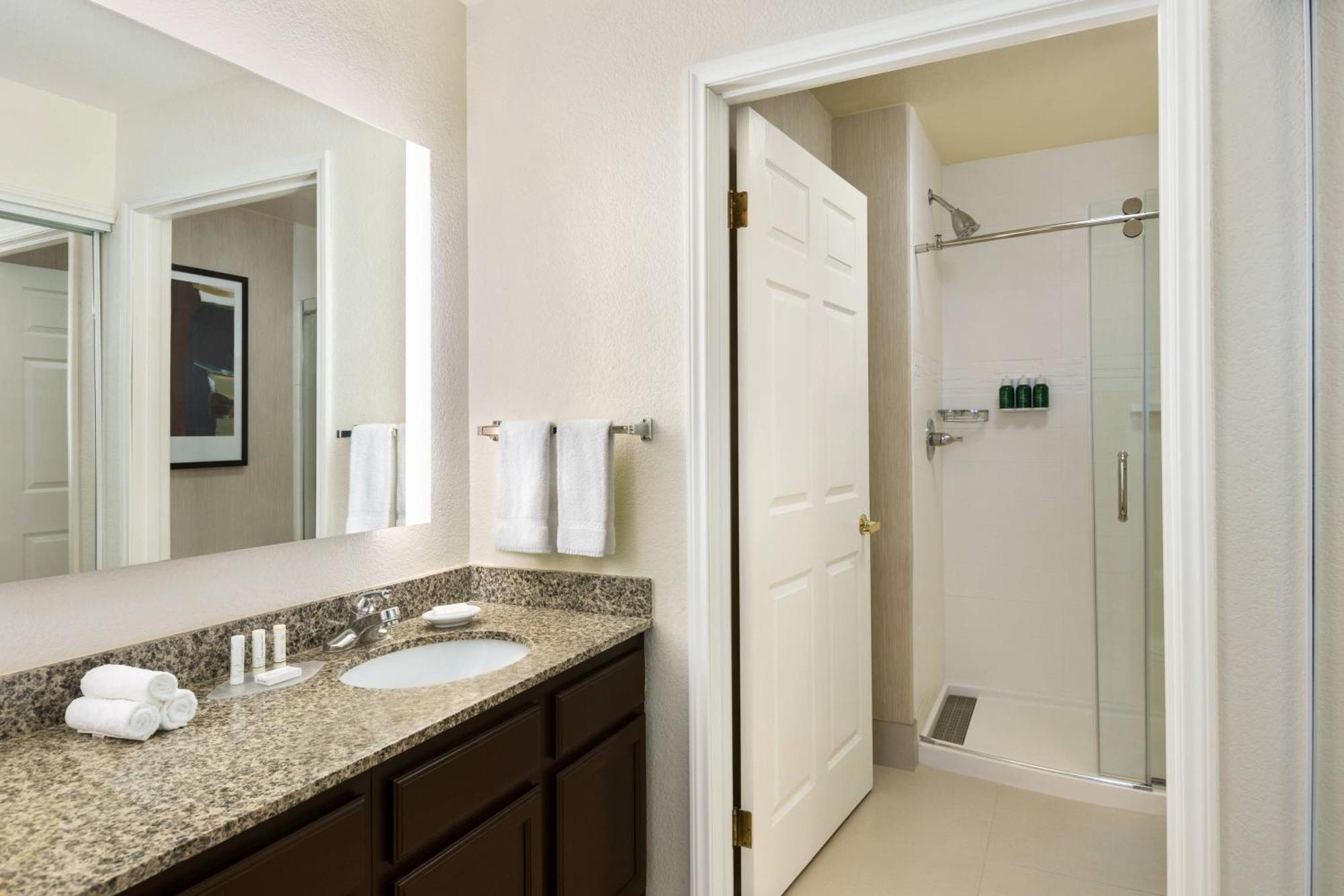 Residence Inn Phoenix Chandler/Fashion Center Экстерьер фото